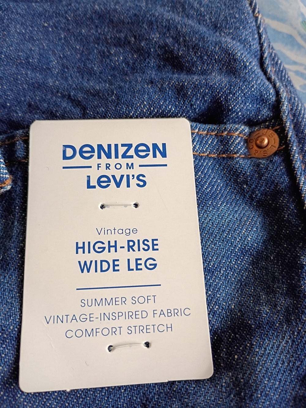Denizen from Levi's Vintage High-Rise Wide Leg Jeans in Classic Blue